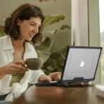 قاب ESPECTRO MACBOOK AIR15.3 - مشکی - برند لِوِلو Levelo - تصویر 12