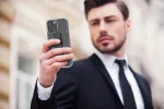 قاب دستگیره سیلیکونی GRAPHIA IMD برای آیفون 16 PRO - خاکستری - برند لِوِلو Levelo - تصویر 8