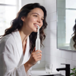 Denta Electric Toothbrush with 5 Modes & 4 Replacement Heads - White - تصویر 2