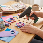 Electric Glue Gun GNEGLUGUNBK - Ergonomic Pistol-Grip, Black - تصویر 2