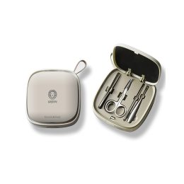 green-paris-beauty-kit-silver2